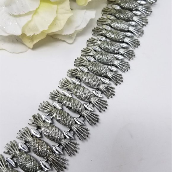 Vintage Sarah Coventry Pineapple Bracelet Silver - Picture 1 of 7
